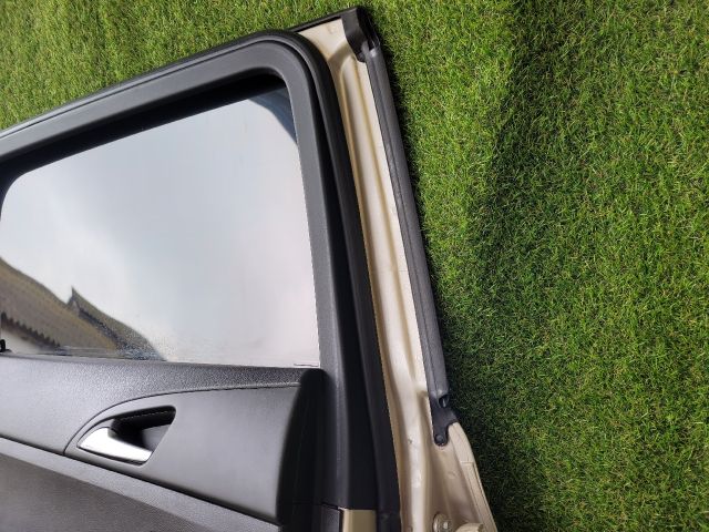 bontott CHEVROLET ORLANDO Bal hátsó Ajtó (Részeivel)