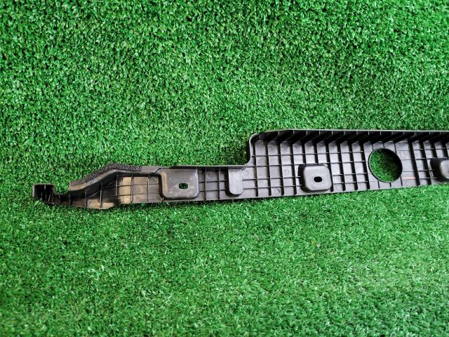 bontott CHEVROLET ORLANDO Bal Sárvédő Csavar Burkolat