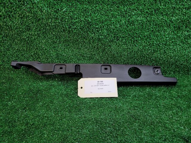 bontott CHEVROLET ORLANDO Bal Sárvédő Csavar Burkolat