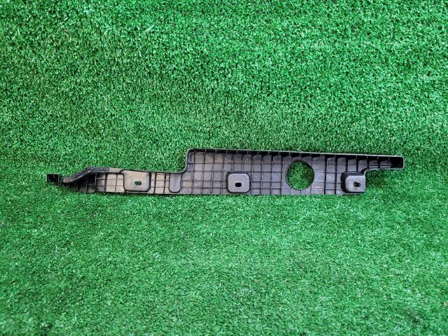 bontott CHEVROLET ORLANDO Bal Sárvédő Csavar Burkolat