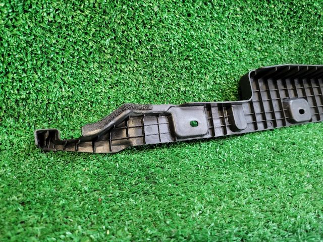 bontott CHEVROLET ORLANDO Bal Sárvédő Csavar Burkolat