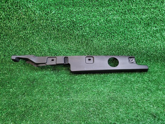 bontott CHEVROLET ORLANDO Bal Sárvédő Csavar Burkolat