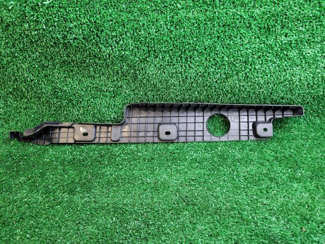 bontott CHEVROLET ORLANDO Bal Sárvédő Csavar Burkolat