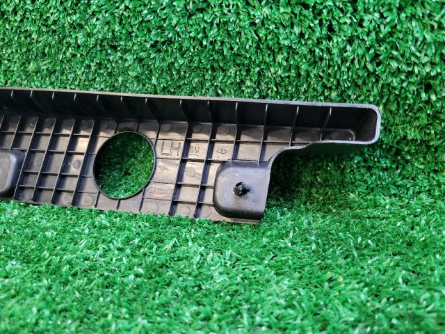 bontott CHEVROLET ORLANDO Bal Sárvédő Csavar Burkolat