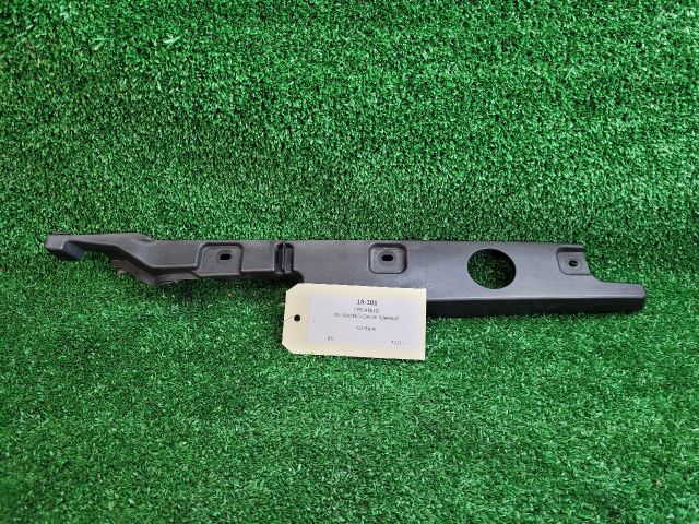 bontott CHEVROLET ORLANDO Bal Sárvédő Csavar Burkolat