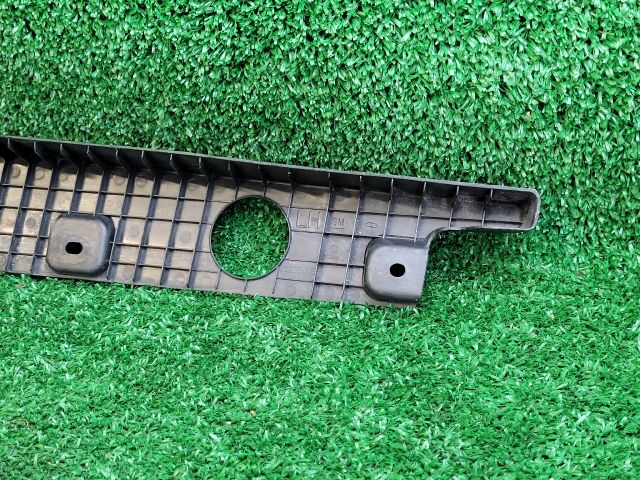 bontott CHEVROLET ORLANDO Bal Sárvédő Csavar Burkolat