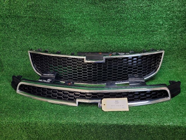 bontott CHEVROLET ORLANDO Hűtőrács