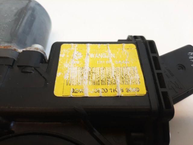 bontott CHEVROLET ORLANDO Jobb első Ablakemelő Motor