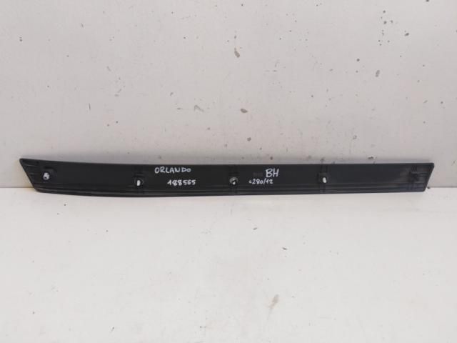 bontott CHEVROLET ORLANDO Jobb első Ajtó Díszléc