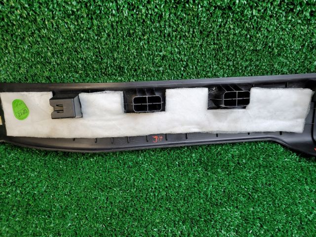 bontott CHEVROLET ORLANDO Jobb hátsó Belső Küszöb Burkolat