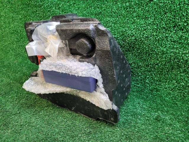 bontott CHEVROLET ORLANDO Jobb hátsó Tároló Rekesz