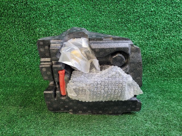 bontott CHEVROLET ORLANDO Jobb hátsó Tároló Rekesz