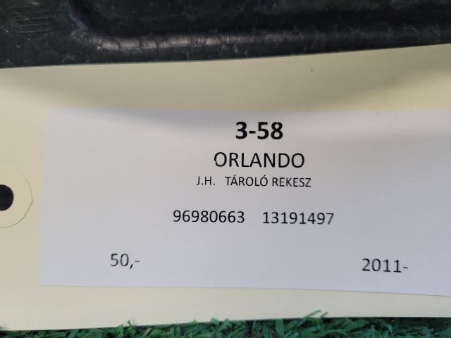 bontott CHEVROLET ORLANDO Jobb hátsó Tároló Rekesz