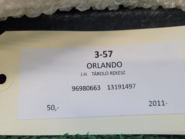 bontott CHEVROLET ORLANDO Jobb hátsó Tároló Rekesz