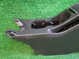 bontott CHEVROLET ORLANDO Könyöklő