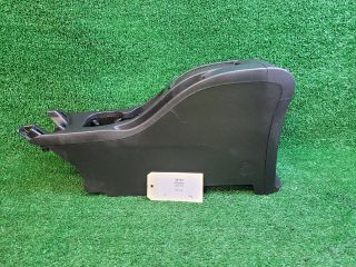 bontott CHEVROLET ORLANDO Könyöklő