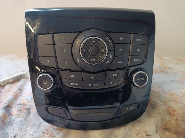 bontott CHEVROLET ORLANDO Középkonzol Vezérlő Panel