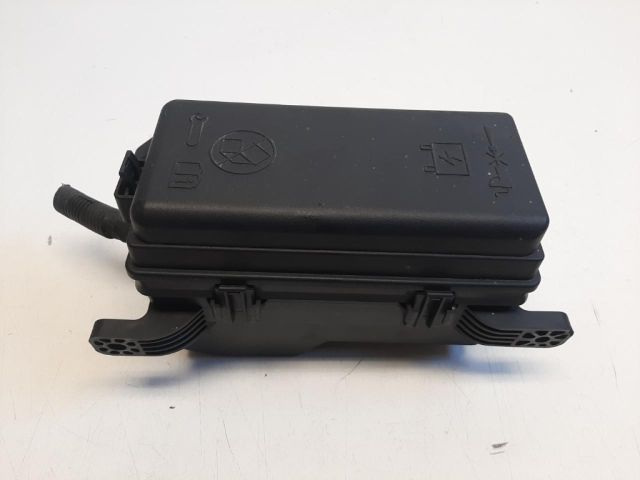 bontott CHEVROLET SPARK Biztosítéktábla Motortér