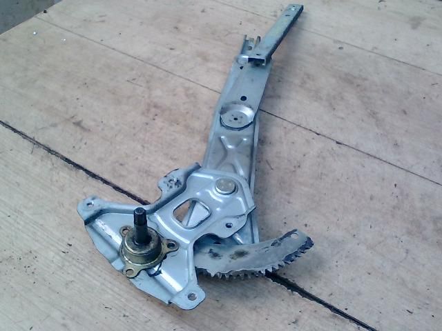 bontott CHEVROLET SPARK Bal hátsó Ablakemelő Szerkezet (Mechanikus)