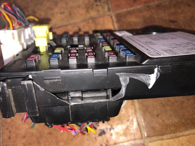 bontott CHEVROLET SPARK Biztosítéktábla Utastér