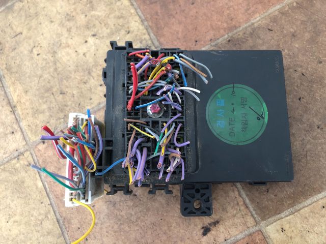 bontott CHEVROLET SPARK Biztosítéktábla Utastér