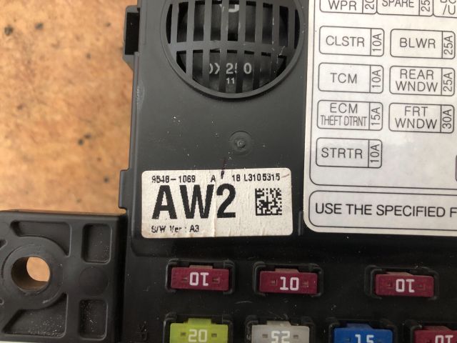 bontott CHEVROLET SPARK Biztosítéktábla Utastér