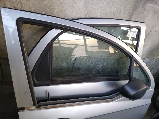 bontott CHEVROLET SPARK Jobb első Ajtó (Részeivel)
