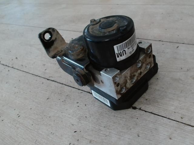 bontott CHEVROLET TACUMA ABS Kocka