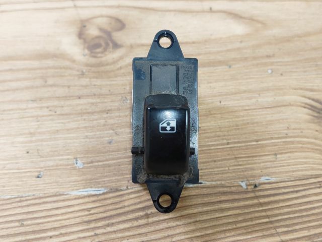 bontott CHEVROLET TACUMA Bal hátsó Ablakemelő Kapcsoló