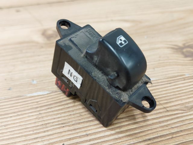 bontott CHEVROLET TACUMA Bal hátsó Ablakemelő Kapcsoló