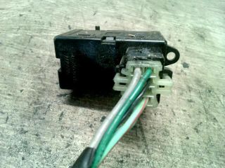 bontott CHEVROLET TACUMA Bal hátsó Ablakemelő Kapcsoló