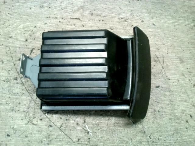 bontott CHEVROLET TACUMA Első Hamutartó