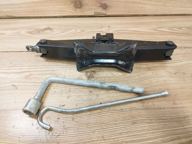 bontott CHEVROLET TACUMA Emelő