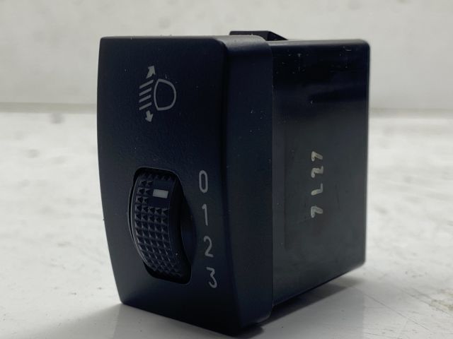 bontott CHEVROLET TACUMA Fényszórómagasság Állító Kapcsoló