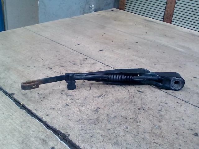 bontott CHEVROLET TACUMA Hátsó Ablaktörlő Kar