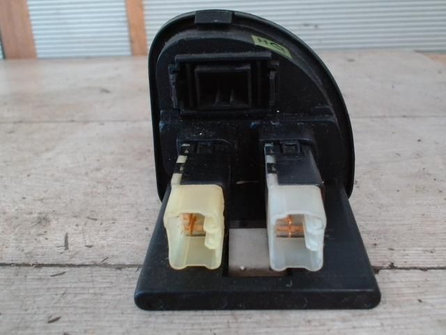 bontott CHEVROLET TACUMA Hátsó Ködzárófény Kapcsoló