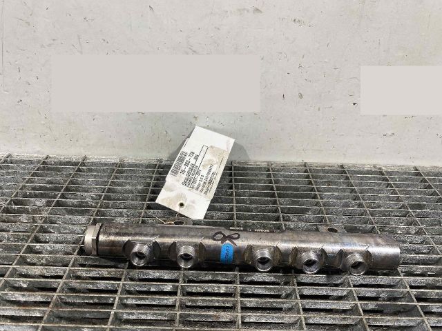 bontott CHRYSLER 300 Közösnyomócső