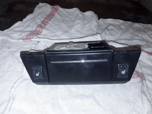 bontott CHRYSLER 300 Első Hamutartó