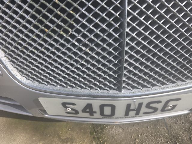 bontott CHRYSLER 300 Első Lökhárító (Részeivel)