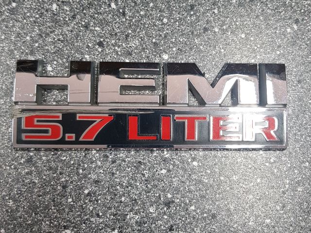 bontott CHRYSLER 300 Hátsó Embléma