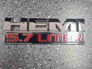 bontott CHRYSLER 300 Hátsó Embléma