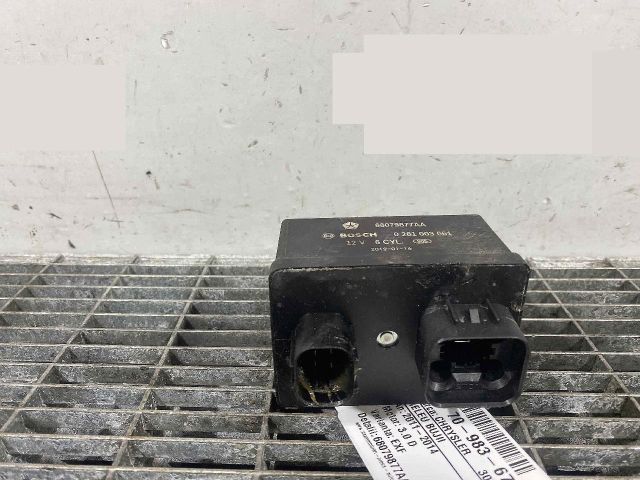 bontott CHRYSLER 300 Izzító Relé