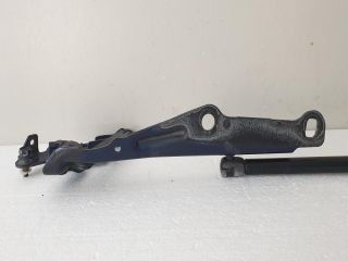 bontott CHRYSLER 300 Motorháztető Jobb Zsanér