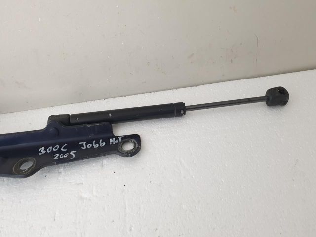 bontott CHRYSLER 300 Motorháztető Jobb Zsanér