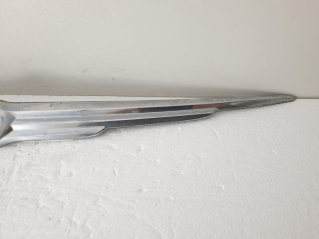 bontott CHRYSLER CROSSFIRE Első Embléma