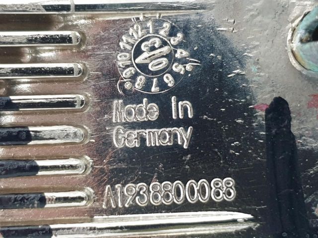 bontott CHRYSLER CROSSFIRE Első Embléma