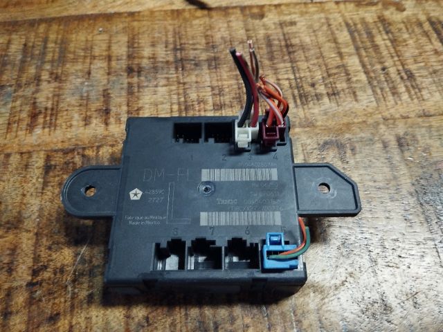 bontott CHRYSLER GRAND Bal első Ajtó Vezérlőegység