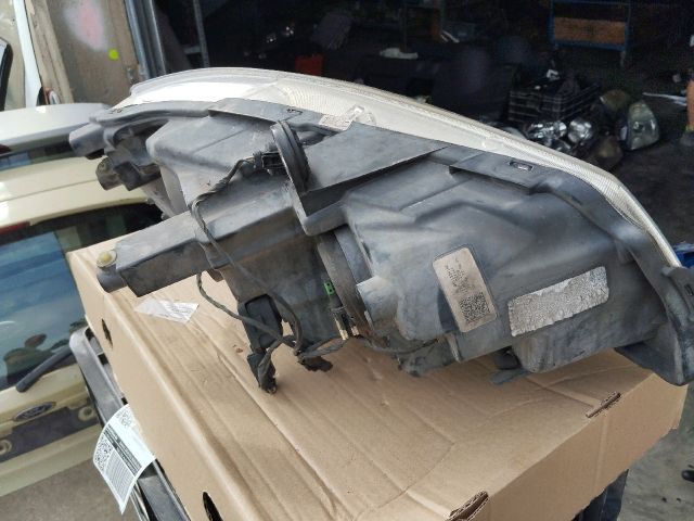 bontott CHRYSLER GRAND Bal Fényszóró