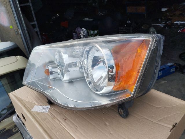 bontott CHRYSLER GRAND Bal Fényszóró