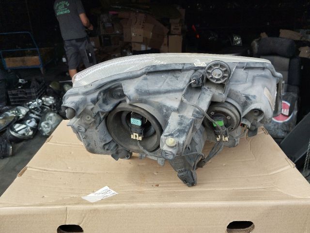 bontott CHRYSLER GRAND Bal Fényszóró